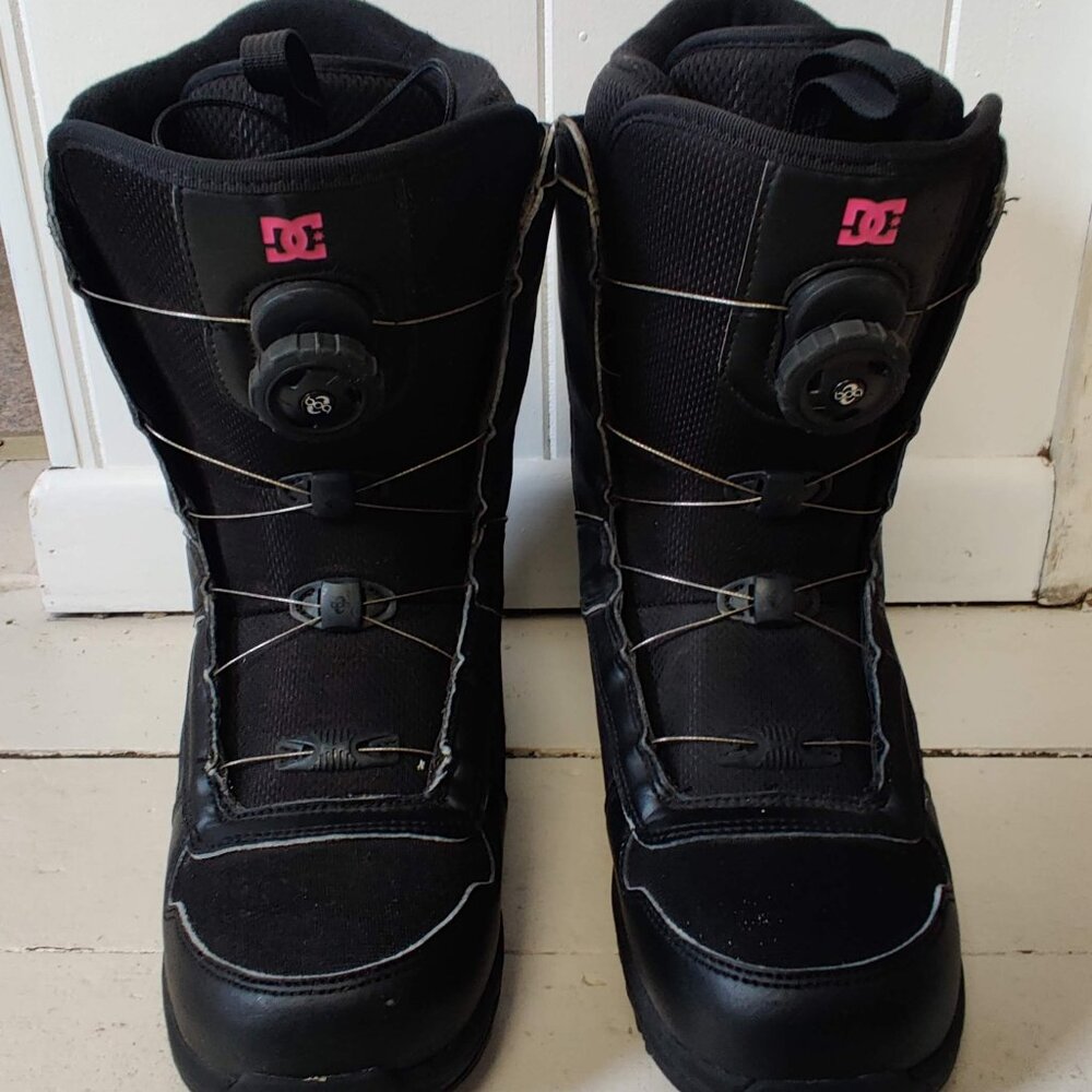 Women's DC BOA Snowboarding Boots Size 10